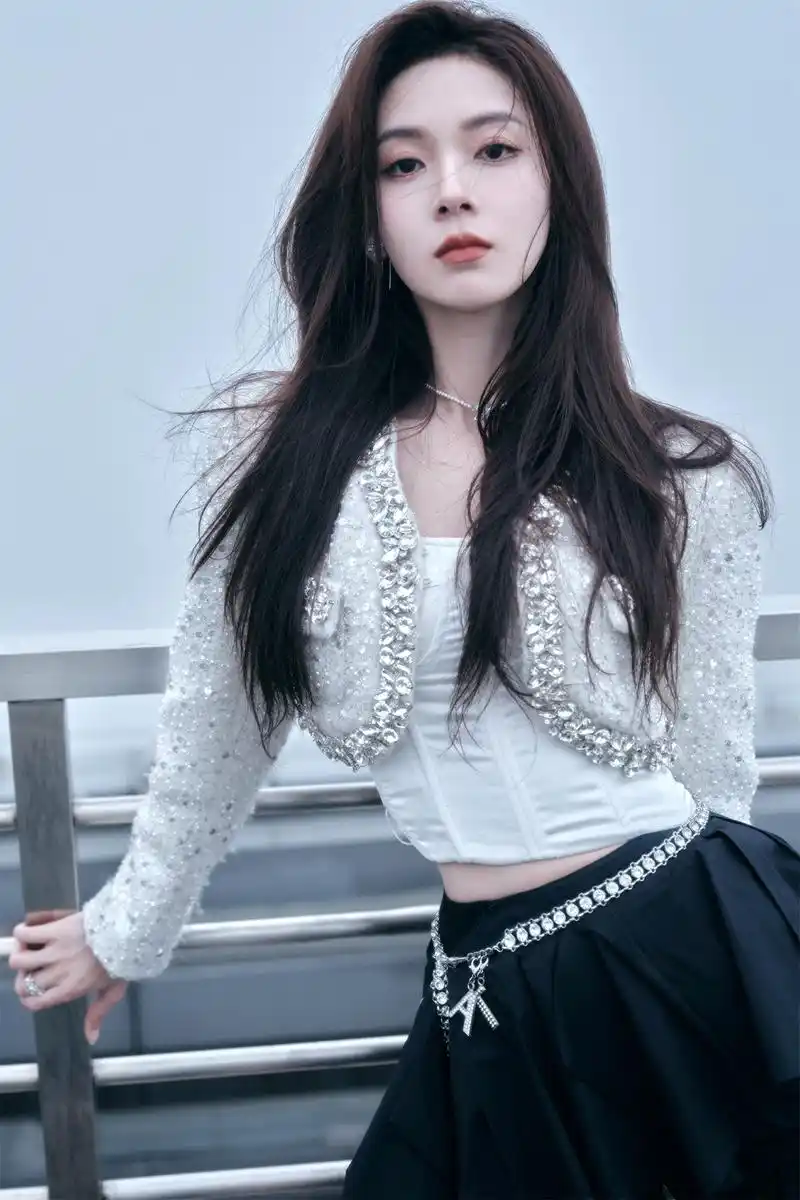 “陈瑶好A”引爆电竞圈：CS2女狙神如何用一把AWP打穿性别偏见